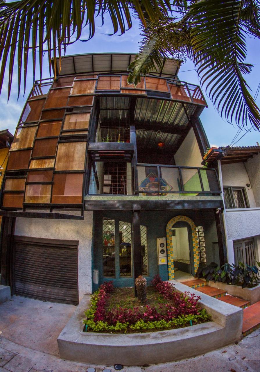 Nativo Hostel Medellín Buitenkant foto