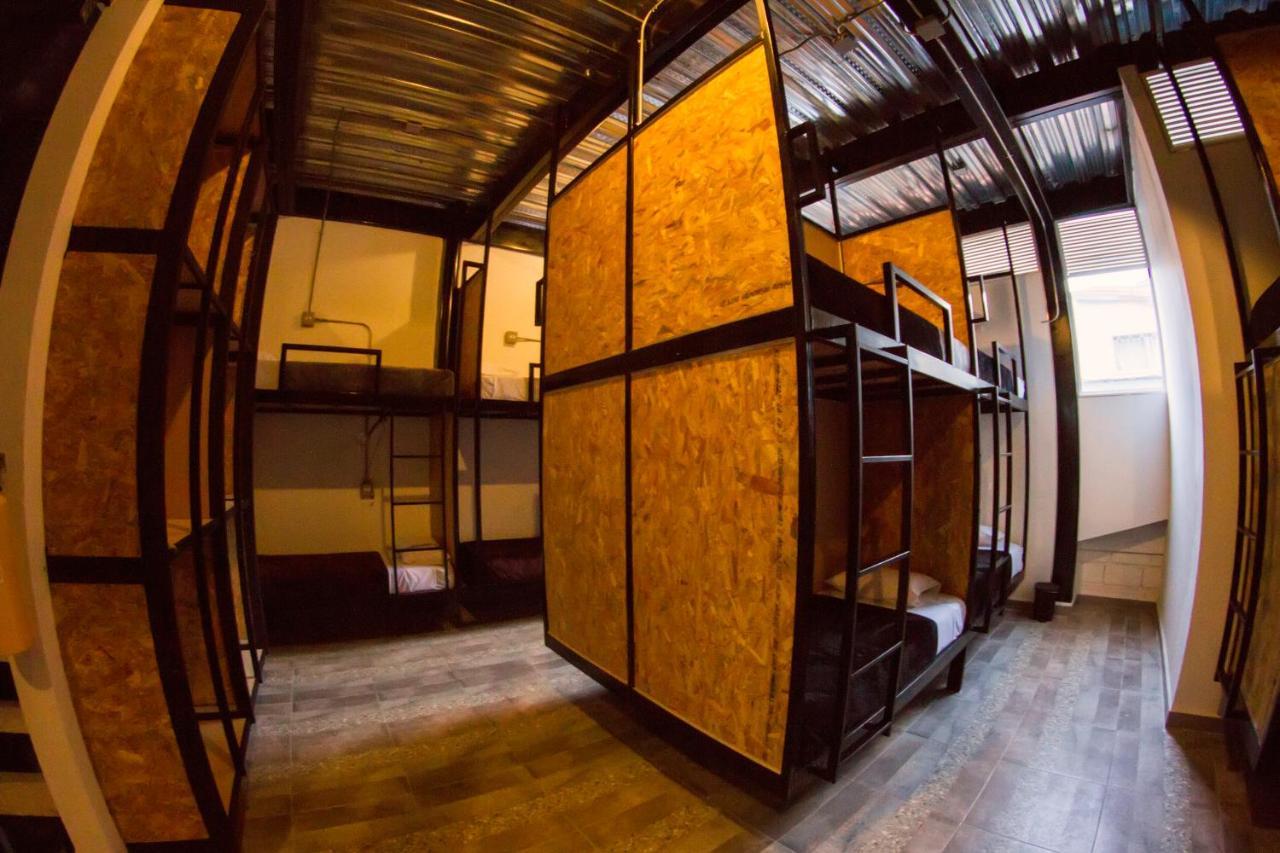 Nativo Hostel Medellín Buitenkant foto